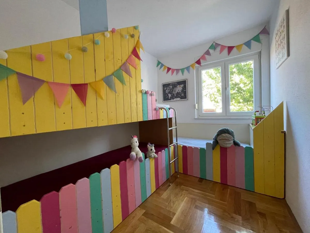Room5 Fuer Familien&Freunde, Strandnaehe, Meerblick Trogir Croatia